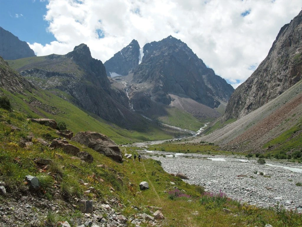 Kirghizistan - Canyons rouges de Kok Moynok