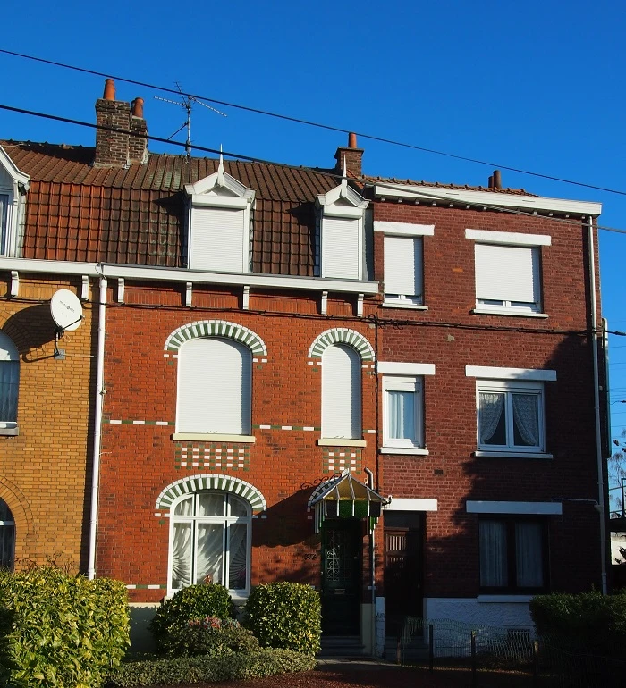 maison en briques rouges