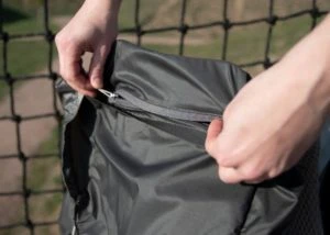 Vaude Zerum 38 - poche zippée dans le rabat
